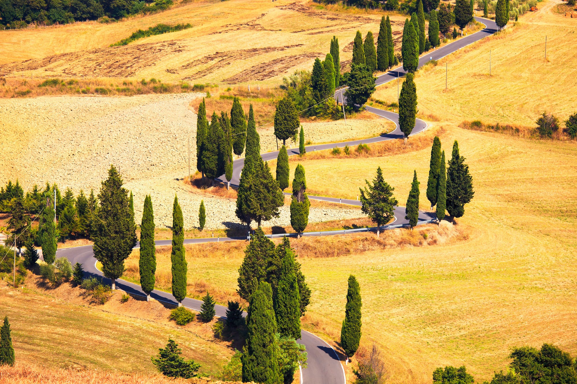 The most beautiful roads in Italy: a definitive guide to an epic road trip